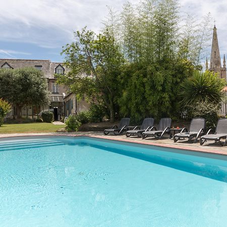 ホテル Domaine Le Martinet, The Originals Relais ブワン エクステリア 写真