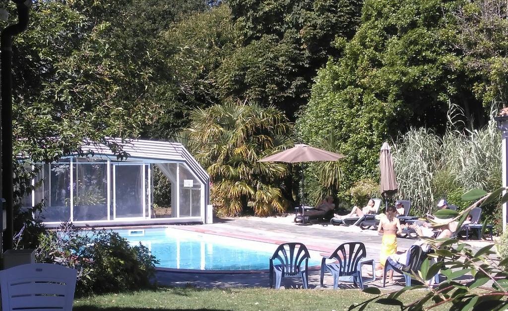 ホテル Domaine Le Martinet, The Originals Relais ブワン エクステリア 写真