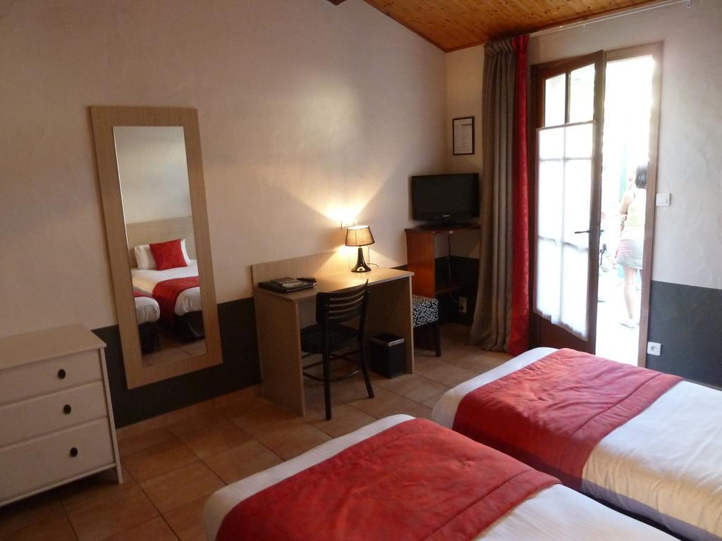 ホテル Domaine Le Martinet, The Originals Relais ブワン エクステリア 写真