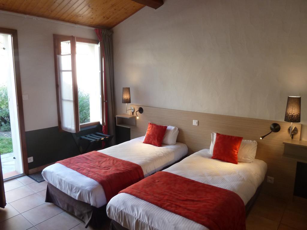 ホテル Domaine Le Martinet, The Originals Relais ブワン エクステリア 写真